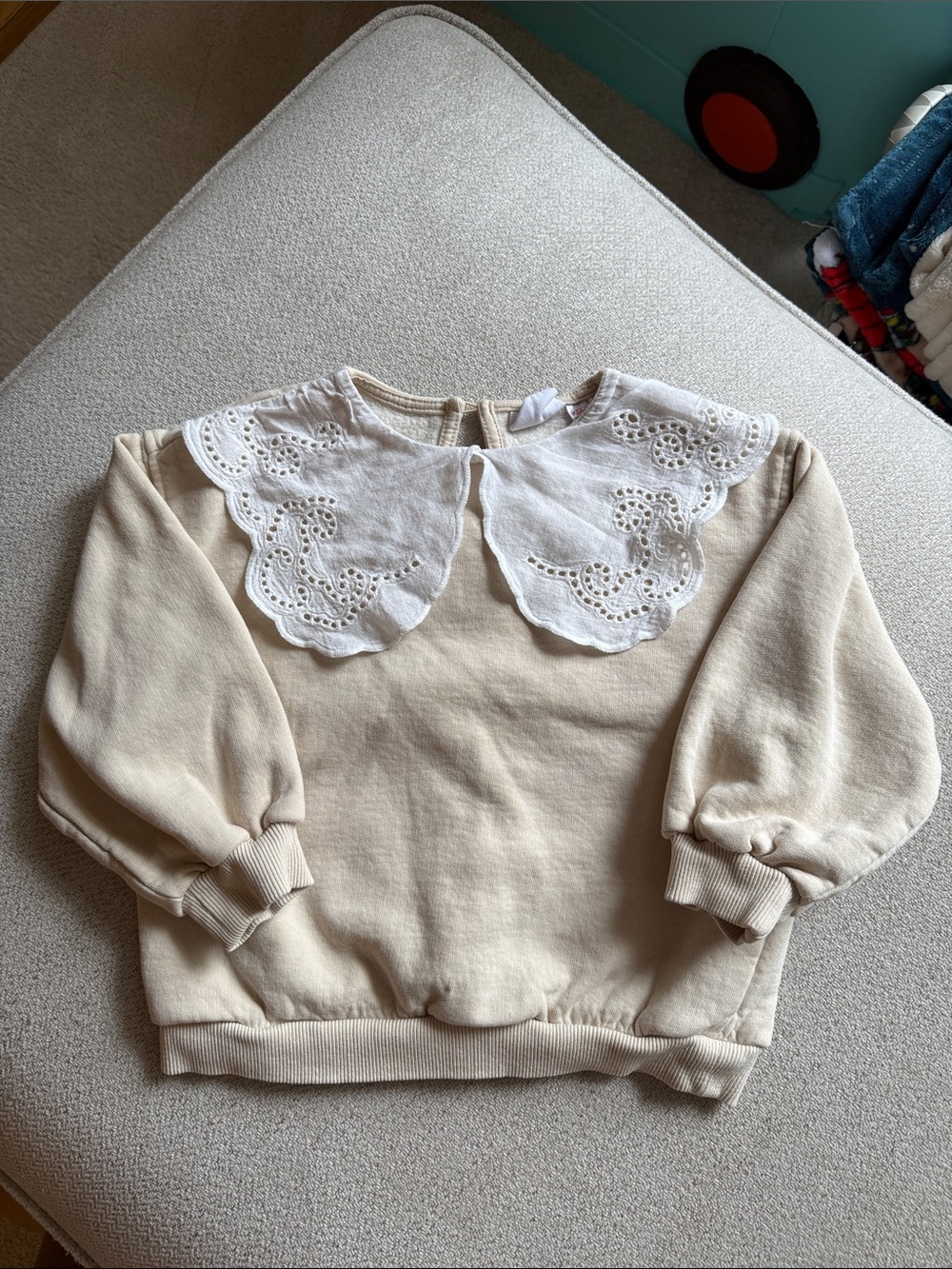 Zara Cream Sweatshirt with White Eyelet Collar